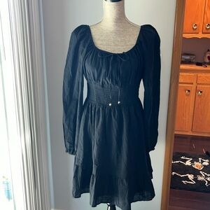 Lillusory
Size Large Cocktail Dress Black Excellent Condition Ruffle bottom